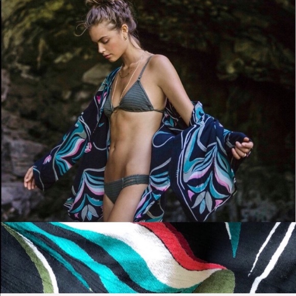 🌴🌼BILLABONG- COVER UP🌼🌴 - Picture 5 of 8